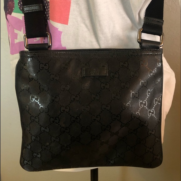 Gucci Handbags - Gucci Crossbody